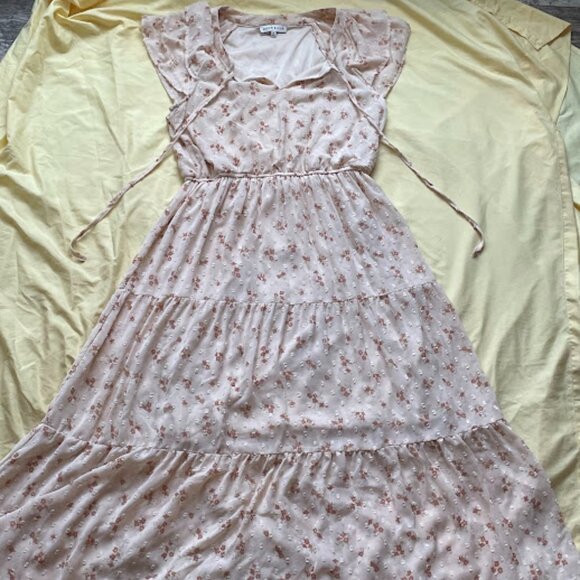 Moon River Dresses & Skirts - Moon River | Blush Pink Floral Tiered Maxi Dress | Size M | Gently Worn